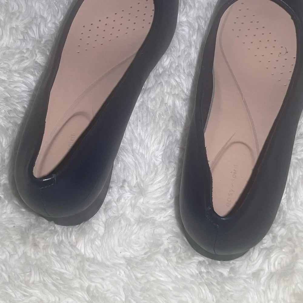 Easy Spirit Caldise navy blue pointed toe pumps size 10M